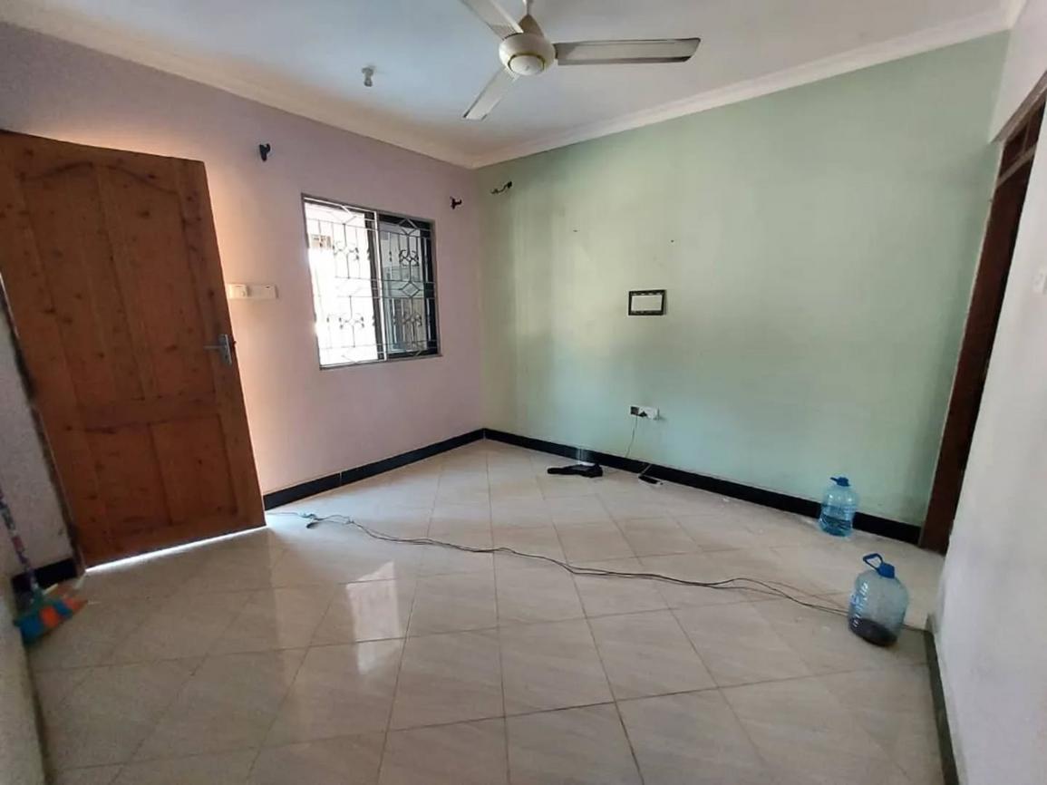 media -4