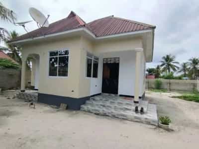 Nyumba ya vyumba vitatu inauzwa Kivule, Dar Es Salaam (650 sqm)