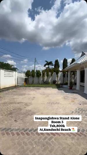 Nyumba ya vyumba vitatu inapangishwa Kunduchi Beach, Dar Es Salaam Nyumba ya vyumba vitatu inapangishwa Kunduchi Beach, Dar Es Salaam