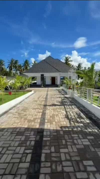 4 Bedrooms House for Sale in Kigamboni Mjimwema Beach Kindetee, Dar Es Salaam (1500 sqm) 4 Bedrooms House for Sale in Kigamboni Mjimwema Beach Kindetee, Dar Es Salaam (1500 sqm)