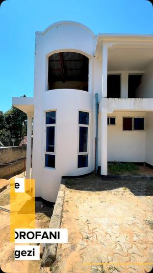 Nyumba ya vyumba 6 inauzwa Goba Maghorofani, Dar Es Salaam