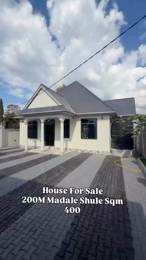 Nyumba ya vyumba vitatu inauzwa Madale Shule, Dar Es Salaam (400 sqm)