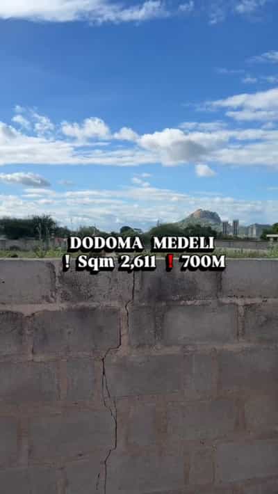 Kiwanja kinauzwa Medeli East, Dodoma (2611 sqm)