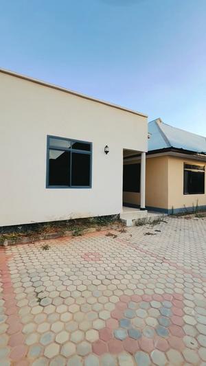 Nyumba ya vyumba vitatu inapangishwa Kisasa, Dodoma