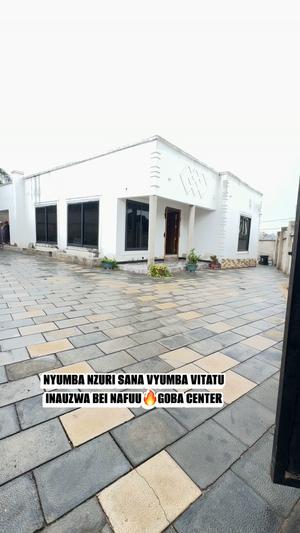 Nyumba ya vyumba vitatu inauzwa Goba Center, Dar Es Salaam (500 sqm)