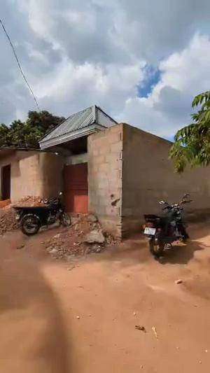 Nyumba ya vyumba vitatu inauzwa Chanika Mvuti, Dar Es Salaam Nyumba ya vyumba vitatu inauzwa Chanika Mvuti, Dar Es Salaam