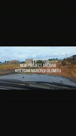 Viwanja vinauzwa Kiseriani Maroroi/Olomitu, Arusha sqm 400