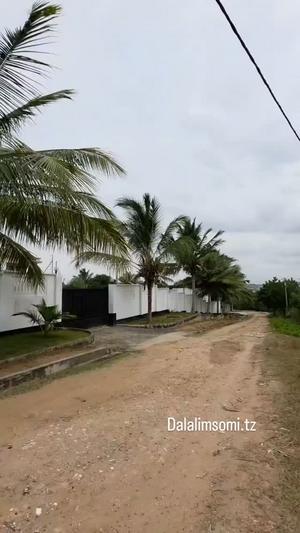 Kiwanja kinauzwa Madale Mivumoni, Dar Es Salaam (1300 sqm) Kiwanja kinauzwa Madale Mivumoni, Dar Es Salaam (1300 sqm)