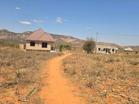 Plot for sale in Ndwene Udom, Dodoma sqm 455