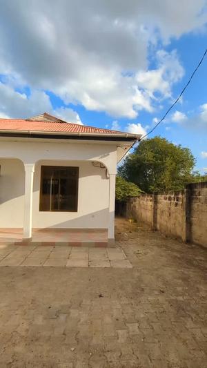 Apartment ya vyumba vitatu inapangishwa Makongo Juu, Dar Es Salaam