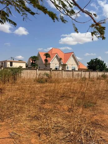Kiwanja kinauzwa Nzuguni A, Dodoma (650 sqm) Kiwanja kinauzwa Nzuguni A, Dodoma (650 sqm)