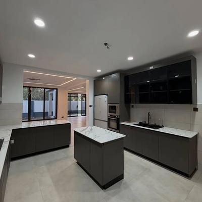 Villa ya vyumba vinne inapangishwa Oysterbay, Dar Es Salaam Villa ya vyumba vinne inapangishwa Oysterbay, Dar Es Salaam