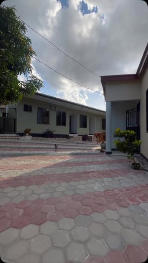 Nyumba inapangishwa Makongo Juu Mwisho, Dar Es Salaam