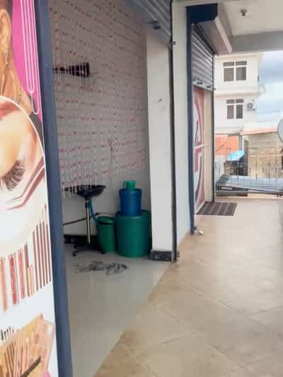 Duka linapangishwa Makongo Juu, Dar Es Salaam