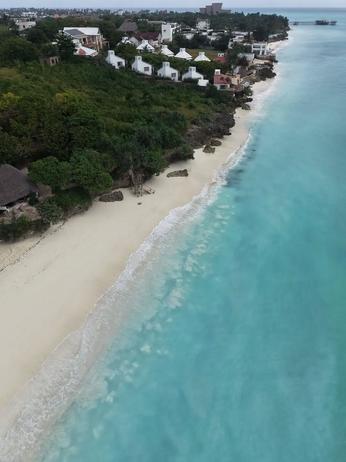 Villa (Furnished) ya vyumba 10 inauzwa Nungwi, Zanzibar - Unguja North Villa (Furnished) ya vyumba 10 inauzwa Nungwi, Zanzibar - Unguja North