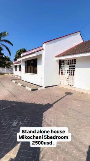5 Bedrooms House for Rent in Mikocheni, Dar Es Salaam