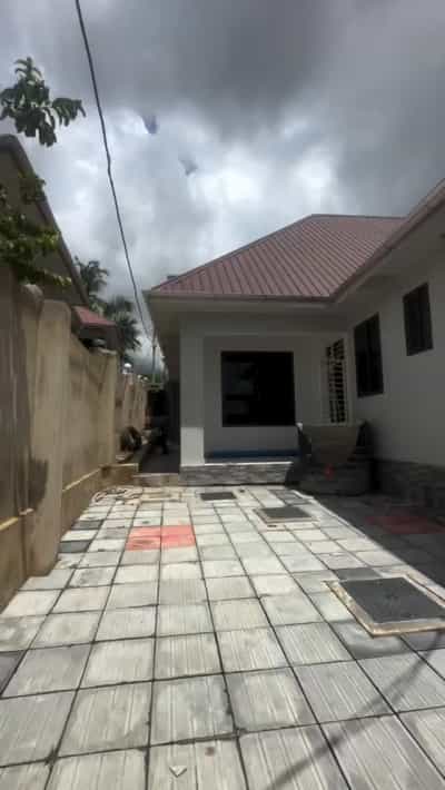 Nyumba ya vyumba vitatu inapangishwa Goba Center, Dar Es Salaam