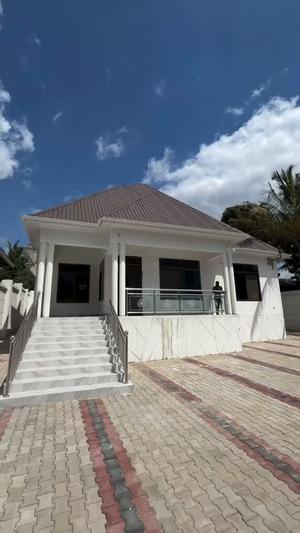 3 Bedrooms House for Sale in Tegeta Namanga, Dar Es Salaam (500 sqm)