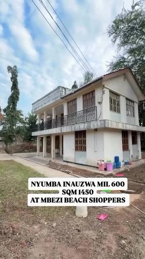 Nyumba inauzwa Mbezi Beach, Dar Es Salaam (1450 sqm) Nyumba inauzwa Mbezi Beach, Dar Es Salaam (1450 sqm)