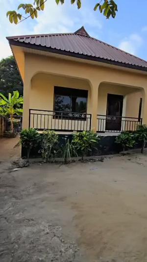 Nyumba ya vyumba vitatu inauzwa Mbezi Mwisho, Dar Es Salaam (600 sqm) Nyumba ya vyumba vitatu inauzwa Mbezi Mwisho, Dar Es Salaam (600 sqm)