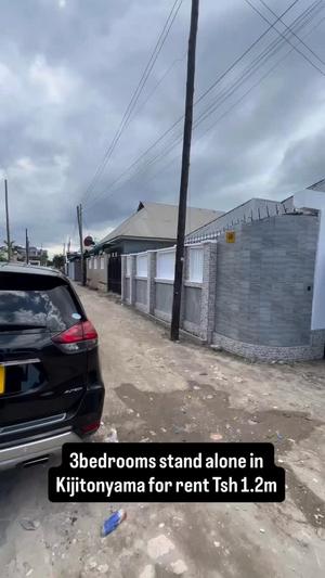 Nyumba ya vyumba vitatu inapangishwa Kijitonyama, Dar Es Salaam Nyumba ya vyumba vitatu inapangishwa Kijitonyama, Dar Es Salaam