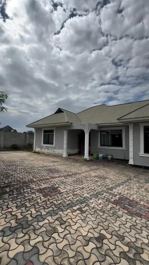 Apartment ya vyumba vitatu inapangishwa Mbezi Beach Afrikana, Dar Es Salaam Apartment ya vyumba vitatu inapangishwa Mbezi Beach Afrikana, Dar Es Salaam