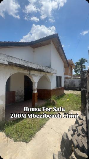Nyumba inauzwa Mbezibeach Chini, Dar Es Salaam (400 sqm) Nyumba inauzwa Mbezibeach Chini, Dar Es Salaam (400 sqm)