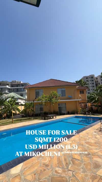 Nyumba ya vyumba vinne inauzwa Mikocheni, Dar Es Salaam (1200 sqm)