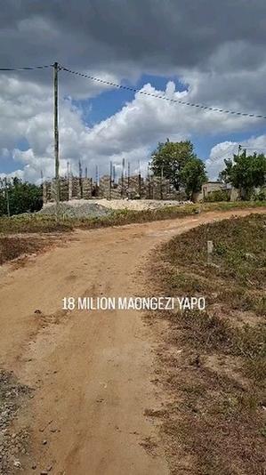 Kiwanja kinauzwa Mbezi Msakuzi, Dar Es Salaam (400 sqm) Kiwanja kinauzwa Mbezi Msakuzi, Dar Es Salaam (400 sqm)