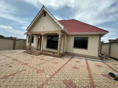 Nyumba ya vyumba vitatu inapangishwa Bugando Bendera 3, Mwanza