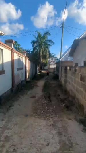 Kiwanja kinauzwa Kinyerezi, Dar Es Salaam sqm 350 Kiwanja kinauzwa Kinyerezi, Dar Es Salaam sqm 350