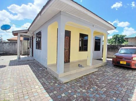 Nyumba ya vyumba viwili inapangishwa Tabata Kinyerezi Zabika, Dar Es Salaam Nyumba ya vyumba viwili inapangishwa Tabata Kinyerezi Zabika, Dar Es Salaam