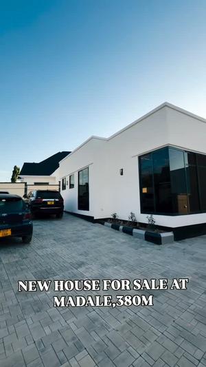 Nyumba ya vyumba vitatu inauzwa Madale Flamingo, Dar Es Salaam (500 sqm)