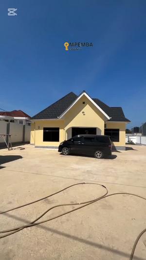 Nyumba ya vyumba vitatu inauzwa Bahari Beach, Dar Es Salaam (1050 sqm) Nyumba ya vyumba vitatu inauzwa Bahari Beach, Dar Es Salaam (1050 sqm)