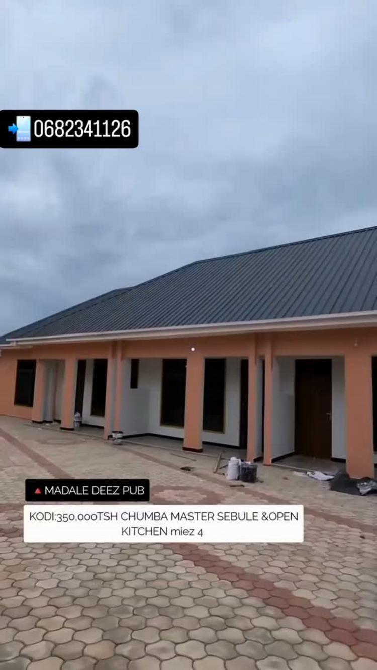 media -1 media -1