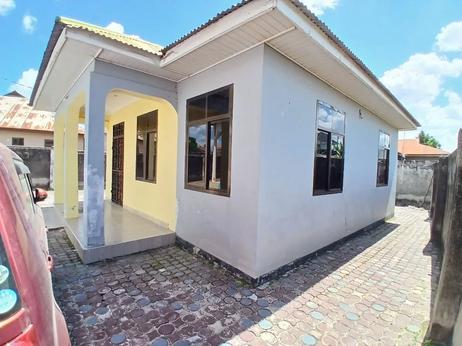 Nyumba ya vyumba viwili inapangishwa Tabata Kinyerezi, Dar Es Salaam Nyumba ya vyumba viwili inapangishwa Tabata Kinyerezi, Dar Es Salaam