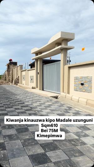 Kiwanja kinauzwa Madale Uzunguni, Dar Es Salaam sqm 610