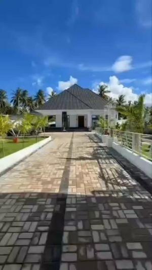 Nyumba ya vyumba vinne inauzwa Mjimwema Beach Kidete, Dar Es Salaam (1500 sqm)