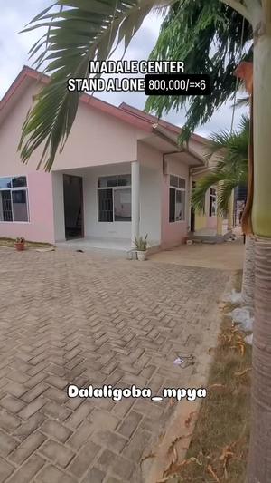 Nyumba ya vyumba vitatu inapangishwa Madale Center, Dar Es Salaam Nyumba ya vyumba vitatu inapangishwa Madale Center, Dar Es Salaam