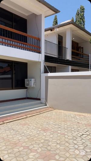 Nyumba (Furnished) ya vyumba vitatu inapangishwa Area D, Dodoma Nyumba (Furnished) ya vyumba vitatu inapangishwa Area D, Dodoma