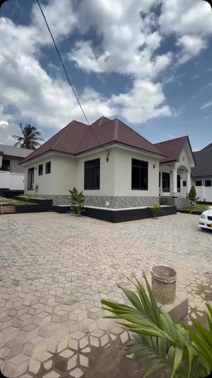 Nyumba ya vyumba vinne inauzwa Goba kwa Awadhi, Dar Es Salaam (800 sqm)