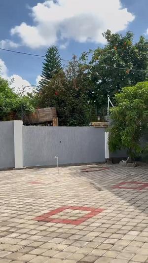 Nyumba ya vyumba vitatu inauzwa Kisasa, Dodoma (600 sqm) Nyumba ya vyumba vitatu inauzwa Kisasa, Dodoma (600 sqm)