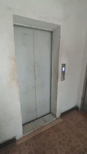 Apartment ya vyumba vitatu inapangishwa Kariakoo, Dar Es Salaam Apartment ya vyumba vitatu inapangishwa Kariakoo, Dar Es Salaam