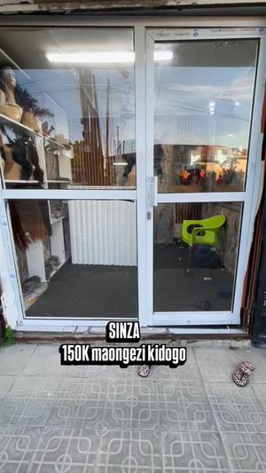 Duka linapangishwa Sinza, Dar Es Salaam