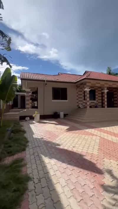 Nyumba ya vyumba vitatu inapangishwa Tegeta Mivumoni Mwanzoni, Dar Es Salaam