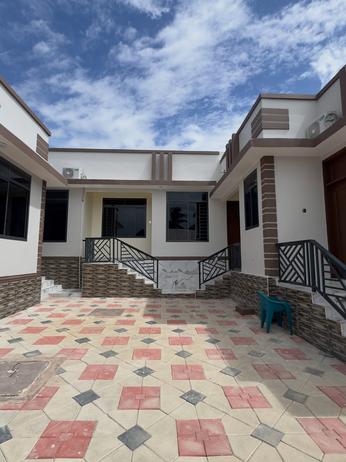 Nyumba ya chumba kimoja inapangishwa Goba Njia Nne, Dar Es Salaam Nyumba ya chumba kimoja inapangishwa Goba Njia Nne, Dar Es Salaam