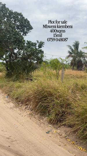Kiwanja kinauzwa Mbweni Kiembeni, Dar Es Salaam (400 sqm) Kiwanja kinauzwa Mbweni Kiembeni, Dar Es Salaam (400 sqm)