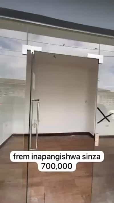 Duka linapangishwa Sinza, Dar Es Salaam