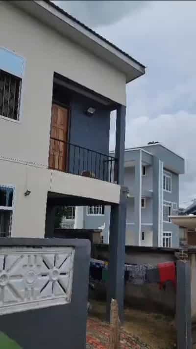 Apartment ya vyumba vitatu inauzwa Goba Senta, Dar Es Salaam (200 sqm) Apartment ya vyumba vitatu inauzwa Goba Senta, Dar Es Salaam (200 sqm)