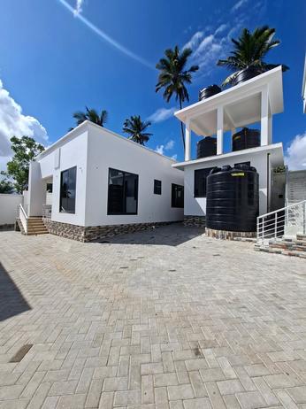 Apartment ya vyumba viwili inapangishwa Mbezi Mwisho Luguruni, Dar Es Salaam